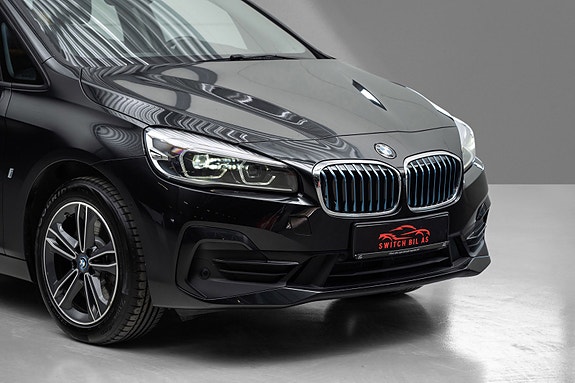 BMW 225xe 9 of 21