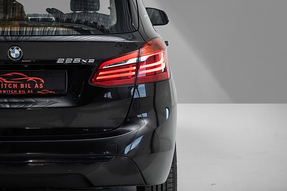 BMW 225xe 4 of 21