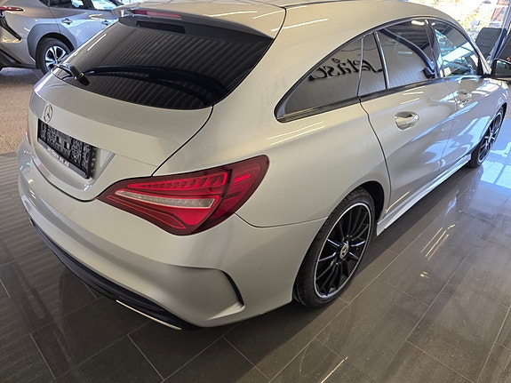Mercedes-Benz CLA180 4 of 30