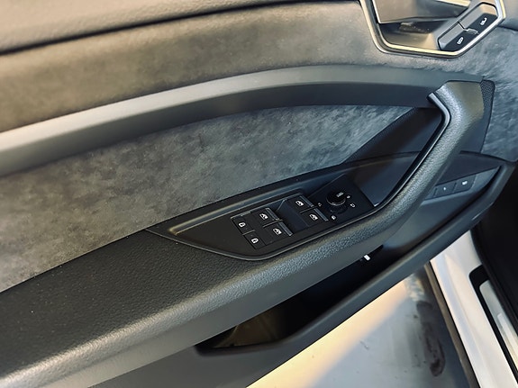 Audi e-tron 21 of 30