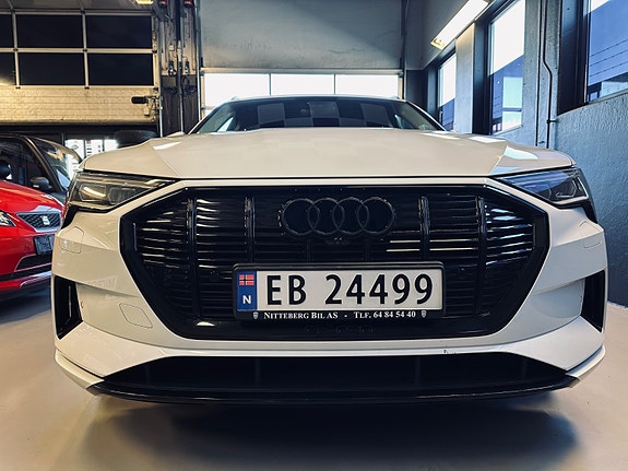 Audi e-tron 5 of 30