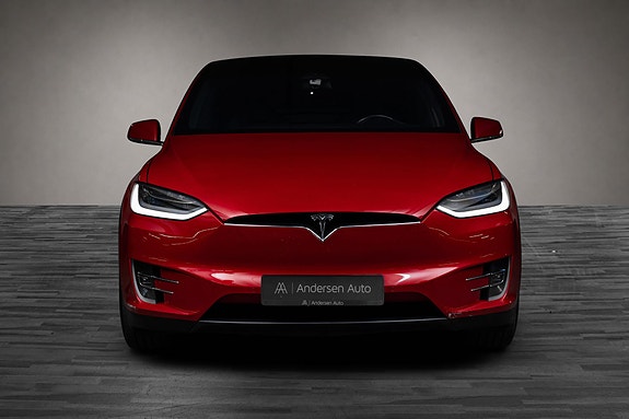 Tesla Model X 8 of 29