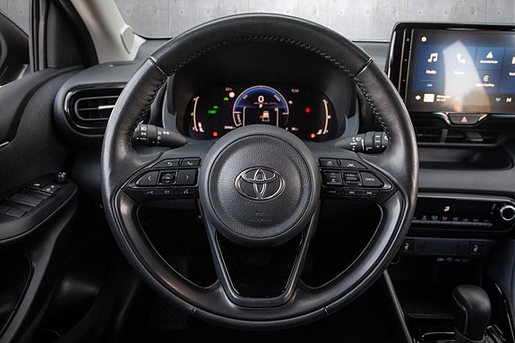 Toyota Yaris 9 of 20