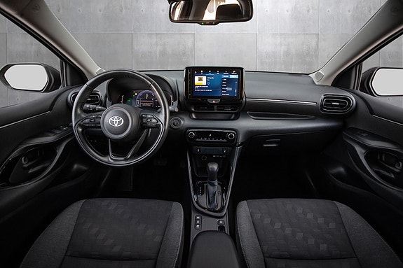 Toyota Yaris 7 of 20