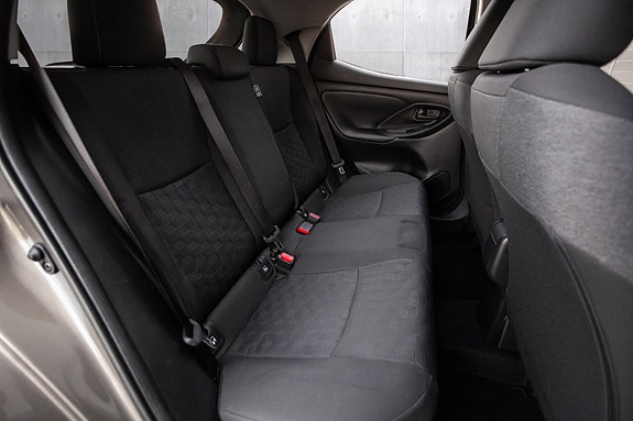 Toyota Yaris 15 of 20