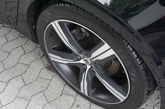 Volvo S90 19 of 24