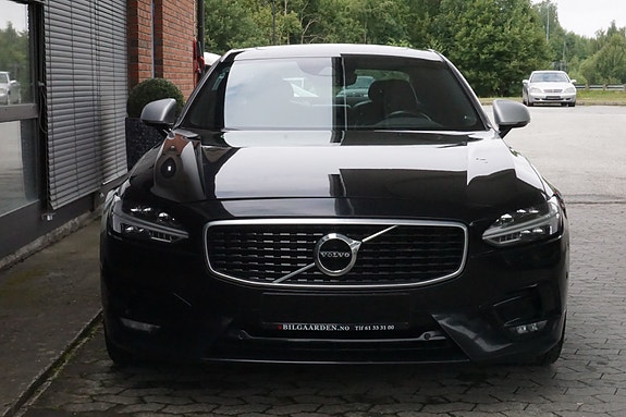 Volvo S90 2 of 24