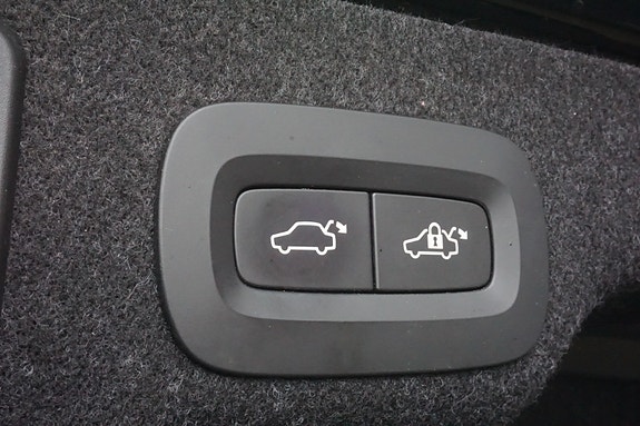 Volvo S90 17 of 24