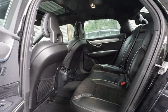 Volvo S90 16 of 24