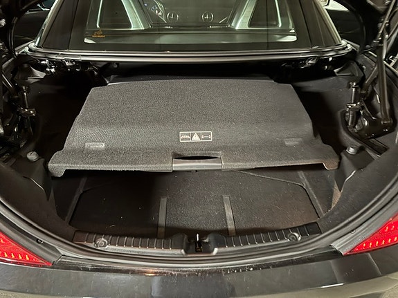 Mercedes-Benz SLK350 7 of 9
