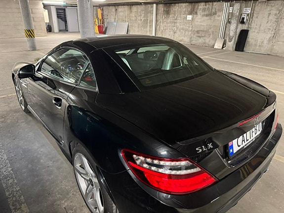 Mercedes-Benz SLK350 6 of 9