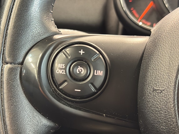 MINI Countryman-Serie 19 of 30