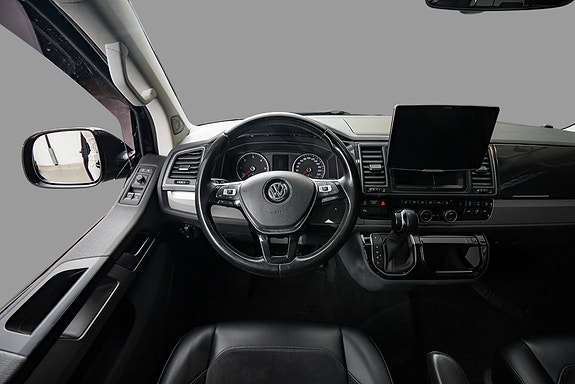 Volkswagen Multivan 13 of 24