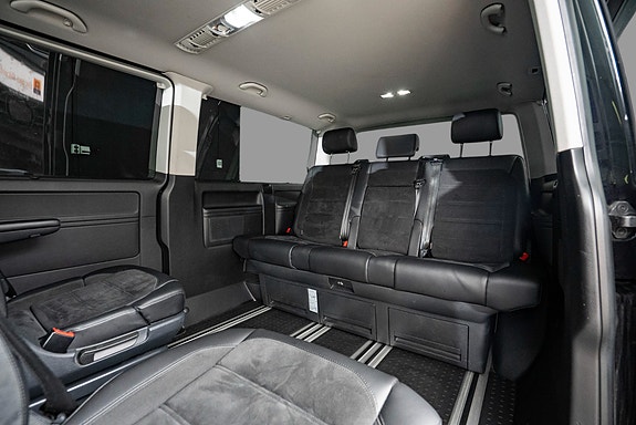 Volkswagen Multivan 23 of 24