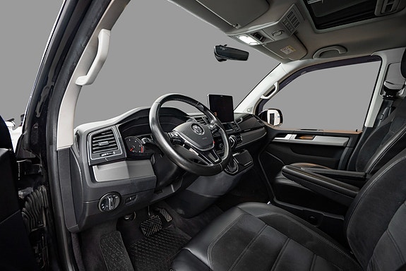 Volkswagen Multivan 10 of 24
