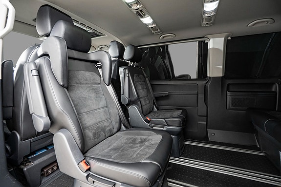 Volkswagen Multivan 22 of 24