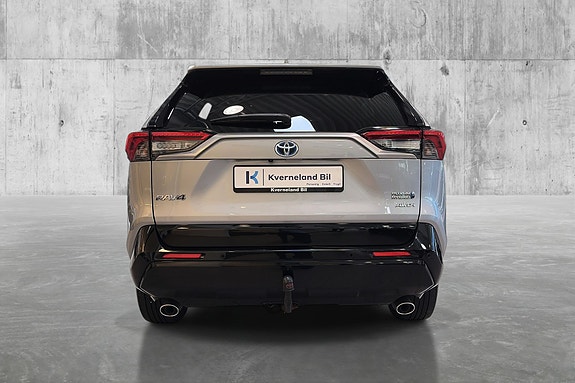 Toyota RAV4 Plug-in Hybrid 6 of 30