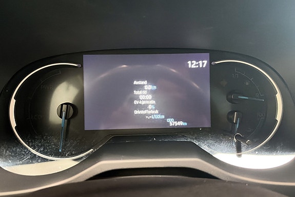 Toyota RAV4 Plug-in Hybrid 18 of 30