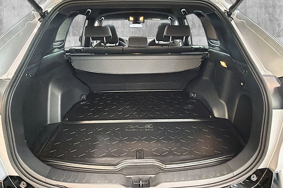 Toyota RAV4 Plug-in Hybrid 10 of 30