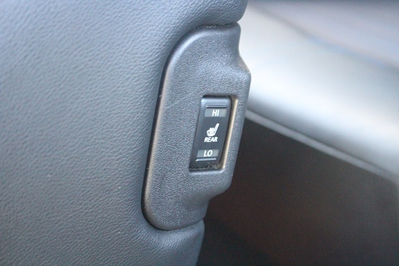 Nissan Leaf 8 of 24