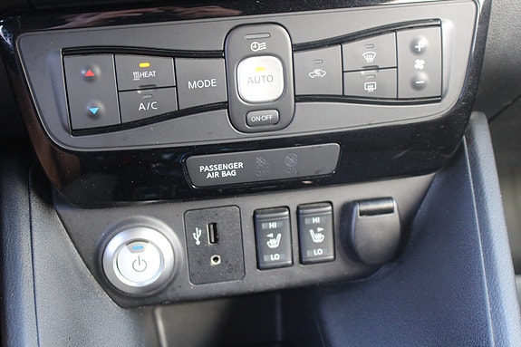 Nissan Leaf 19 of 24