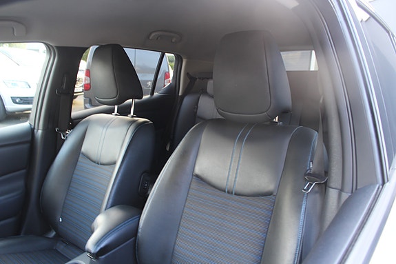 Nissan Leaf 7 of 24
