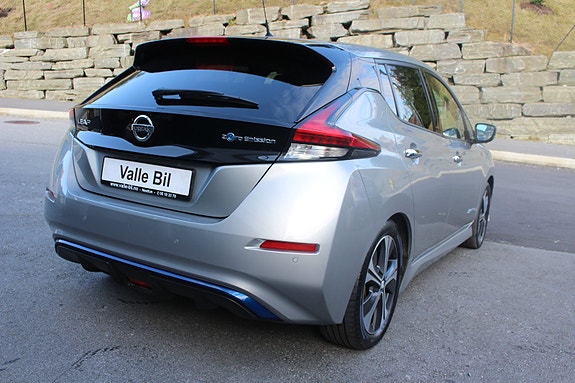Nissan Leaf 4 of 24