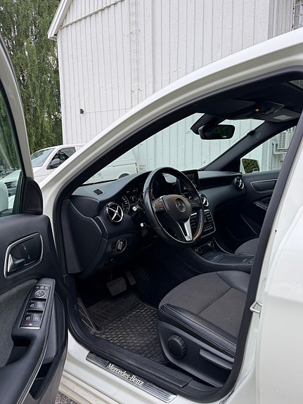 Mercedes-Benz A180 d 5 of 14