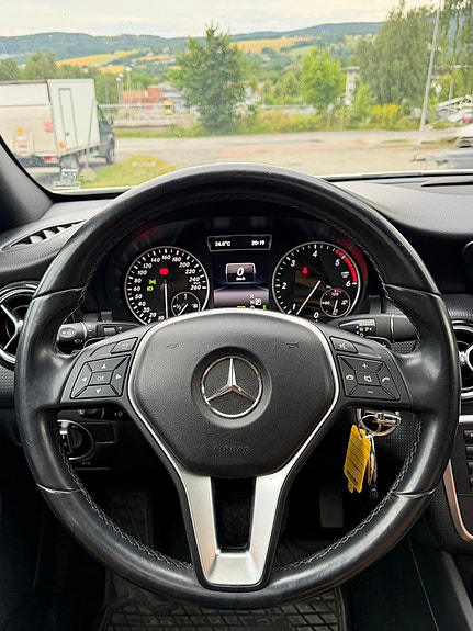Mercedes-Benz A180 d 10 of 14