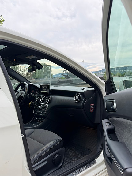 Mercedes-Benz A180 d 13 of 14