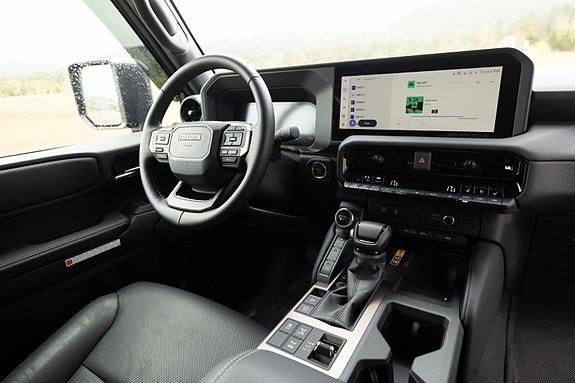 Toyota Land Cruiser 16 of 30