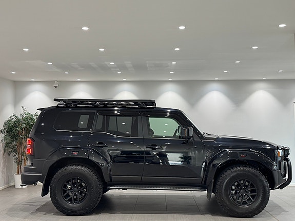 Toyota Land Cruiser 3 of 30