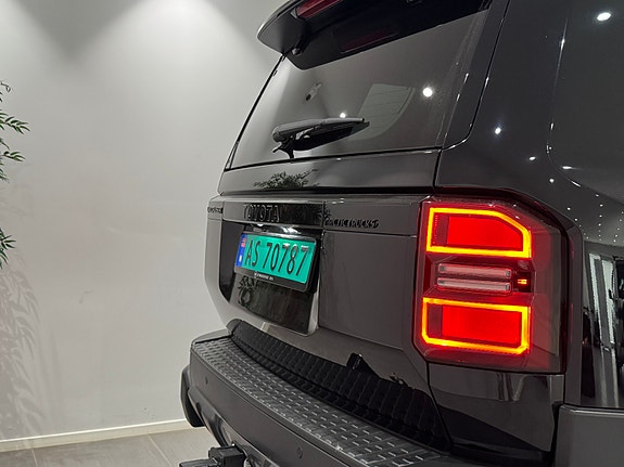 Toyota Land Cruiser 10 of 30