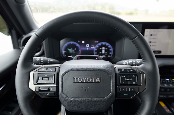 Toyota Land Cruiser 20 of 30