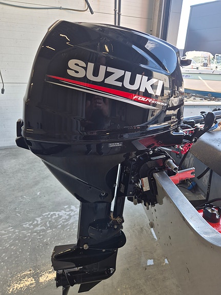 Strøken Suzuki F 25, 2016 modell. 2 of 7