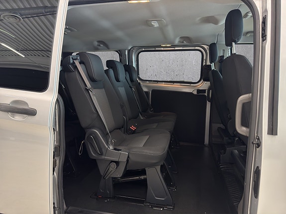 Ford Transit Custom 10 of 30