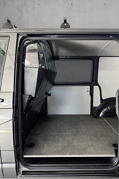 Volkswagen Transporter 23 of 30