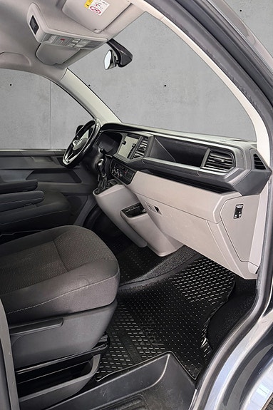 Volkswagen Transporter 17 of 30