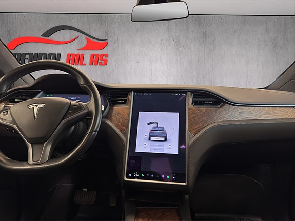 Tesla Model X 11 of 23