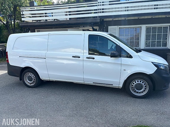 Mercedes-Benz vito 2 of 19