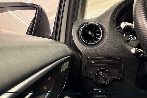 Mercedes-Benz Vito 119 21 of 23