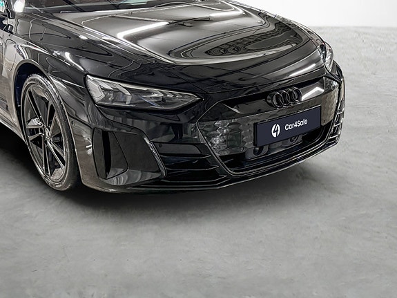 Audi e-tron GT 9 of 30