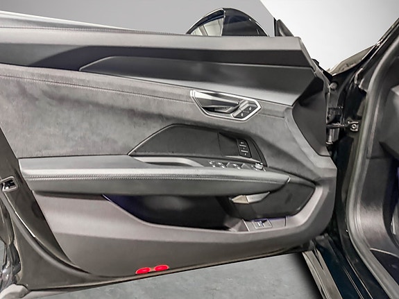 Audi e-tron GT 11 of 30
