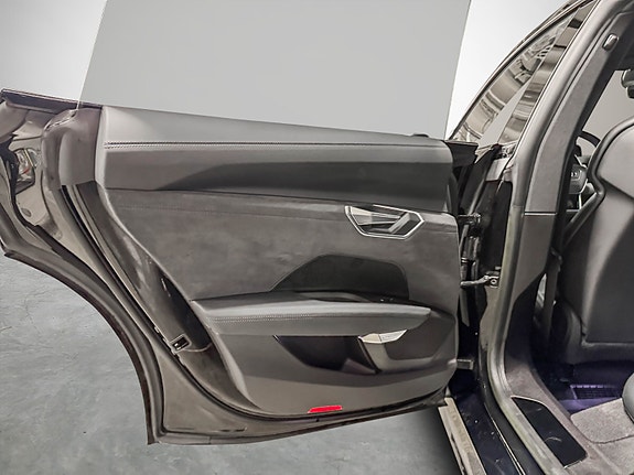 Audi e-tron GT 25 of 30