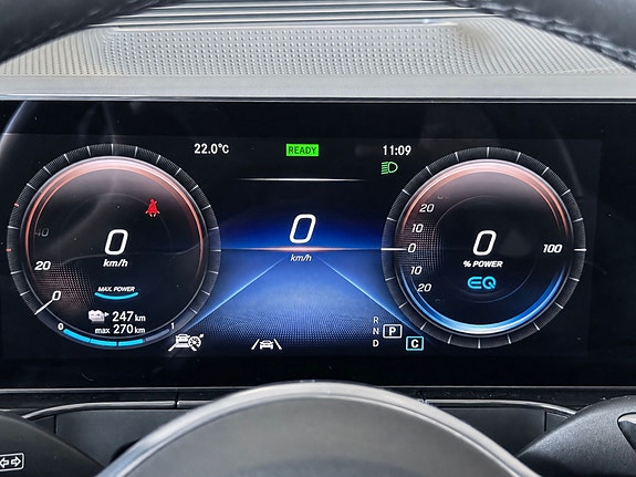 Mercedes-Benz EQC400 11 of 19