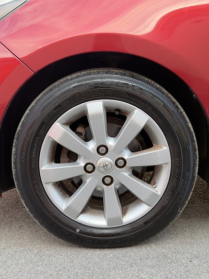 Toyota Yaris 14 of 30