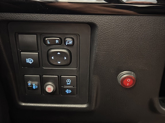 Toyota Land Cruiser 18 of 25