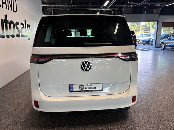 Volkswagen ID. Buzz 6 of 13