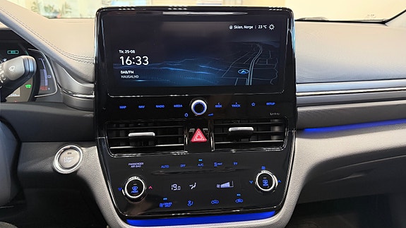 Hyundai IONIQ 24 of 30