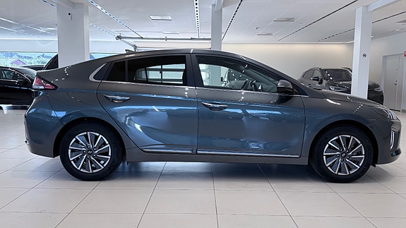 Hyundai IONIQ 9 of 30